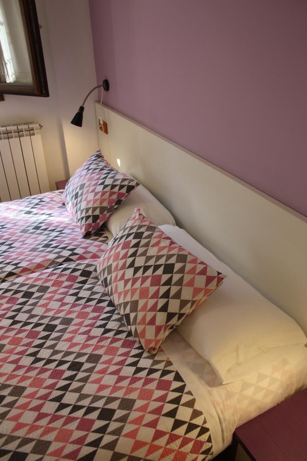 Hostal La Ribera Del Jucar Cuenca  Bagian luar foto